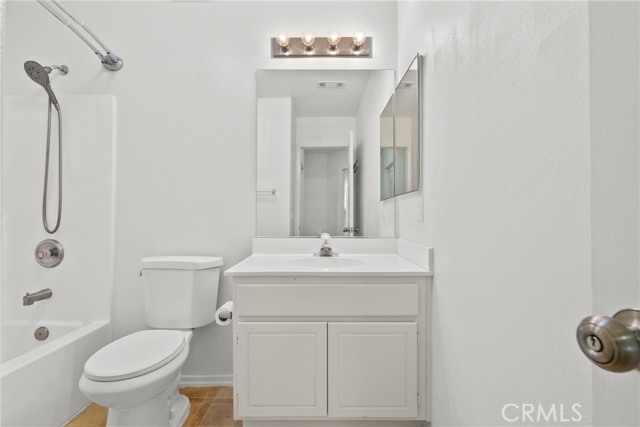 Detail Gallery Image 17 of 39 For 5564 Capri Ct, Palmdale,  CA 93552 - 6 Beds | 3 Baths