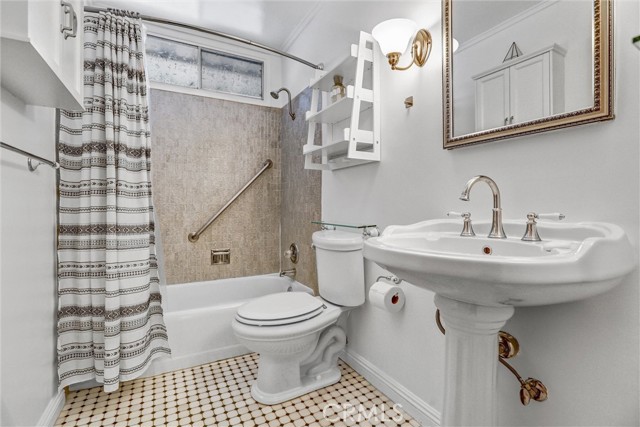 7007 Pomelo Drive, West Hills CA: https://media.crmls.org/medias/7f9e5304-6eaa-49bb-adf3-f707d5cb7a83.jpg