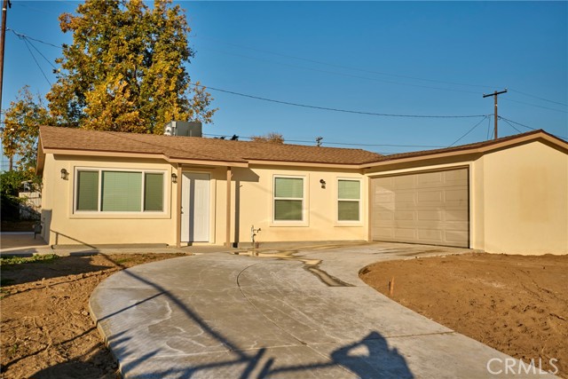 6001 De La Vista, Jurupa Valley CA: https://media.crmls.org/medias/7f9ee887-a460-408f-9990-e2059ca4f3ef.jpg