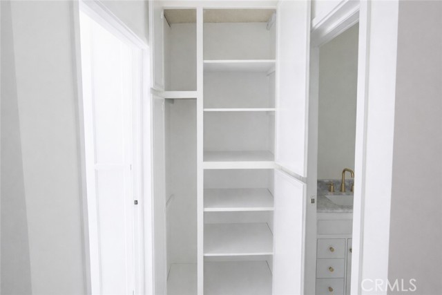 Detail Gallery Image 7 of 15 For 421 S La Fayette Park #404,  Los Angeles,  CA 90057 - 2 Beds | 1 Baths