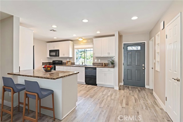 2241 Cordero Avenue, Simi Valley CA: https://media.crmls.org/medias/7f9f1f49-11ea-42a6-b5de-19b7f69e3403.jpg