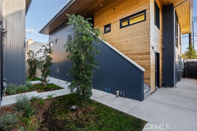 Detail Gallery Image 18 of 18 For 922 W Clark Ave #201,  Burbank,  CA 91506 - 1 Beds | 1 Baths