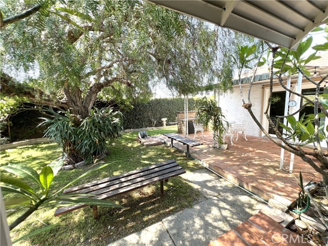 8940 Comet Circle, Westminster CA: https://media.crmls.org/medias/7f9f97fc-87fb-40fa-8c91-664af92c6041.jpg
