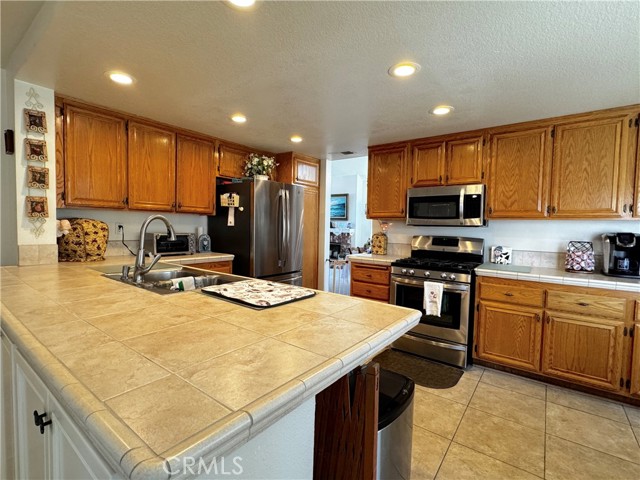 Detail Gallery Image 3 of 38 For 30027 via Amante, Menifee,  CA 92584 - 4 Beds | 2/1 Baths