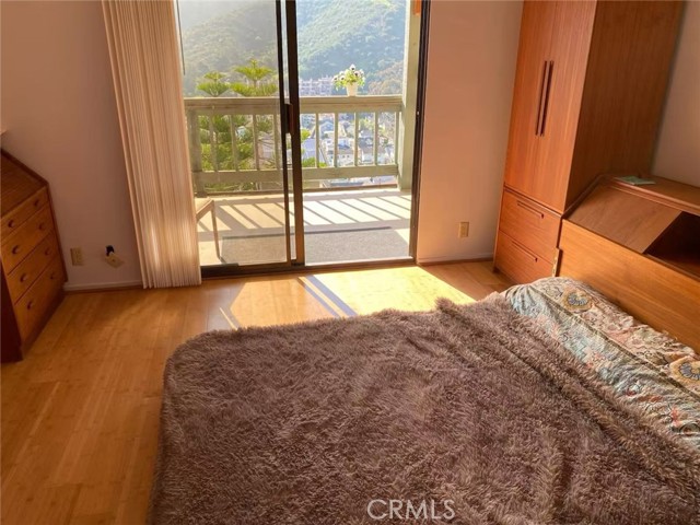 Detail Gallery Image 5 of 6 For 113 Tremont St, Avalon,  CA 90704 - 3 Beds | 3 Baths