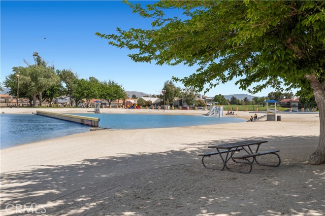 13985 Evergreen Lane, Victorville CA: https://media.crmls.org/medias/7fa155da-b2b3-4310-8b81-a28cd91198e6.jpg
