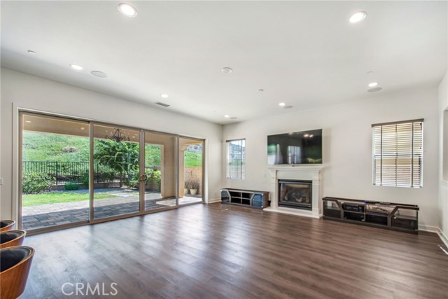 731 E Orange Blossom Way, Azusa CA: https://media.crmls.org/medias/7fa156b0-8d80-4039-a38e-7266edd1e5d5.jpg
