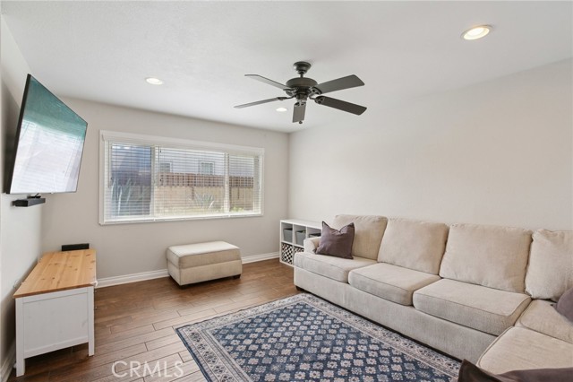 Detail Gallery Image 5 of 30 For 369 N via Remo, Anaheim,  CA 92806 - 3 Beds | 1/1 Baths