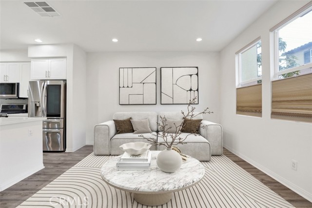 Detail Gallery Image 12 of 16 For 15331 Jasmine Ln #105,  Gardena,  CA 90249 - 4 Beds | 4 Baths