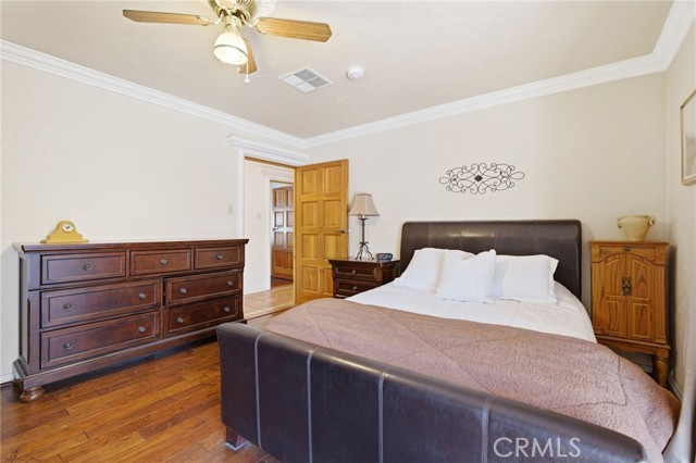 Detail Gallery Image 26 of 44 For 29952 Louis Ave, Canyon Country,  CA 91351 - 5 Beds | 4 Baths