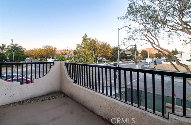 Detail Gallery Image 5 of 43 For 5510 E Los Angeles Ave #1,  Simi Valley,  CA 93063 - 3 Beds | 2/1 Baths