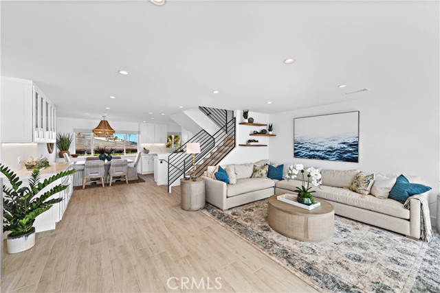 Detail Gallery Image 8 of 41 For 51 Blue Lagoon, Laguna Beach,  CA 92651 - 3 Beds | 3 Baths