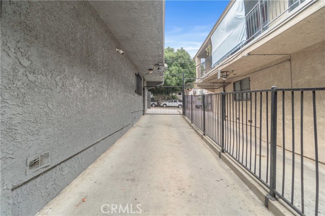 663 W 2nd Street, San Pedro CA: https://media.crmls.org/medias/7fa4816c-7d93-422e-8123-b7c3038a0613.jpg