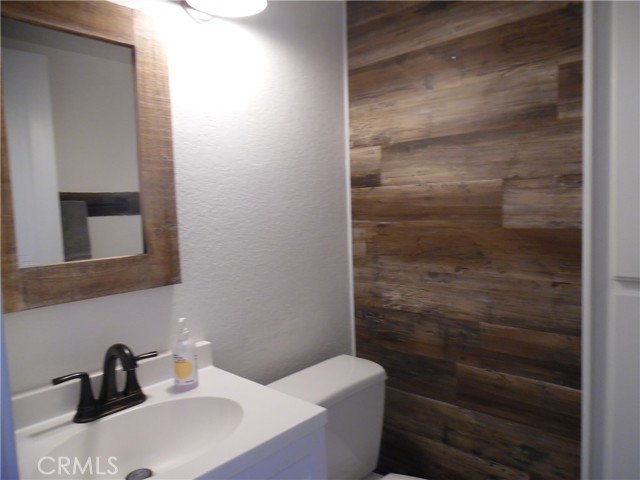 Detail Gallery Image 10 of 28 For 1806 Rory Ln #9,  Simi Valley,  CA 93063 - 2 Beds | 2/1 Baths
