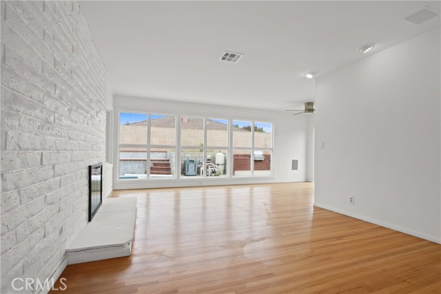352 Granada Court, La Habra CA: https://media.crmls.org/medias/7fa66558-80fd-4786-9ae7-5406ef2f0959.jpg