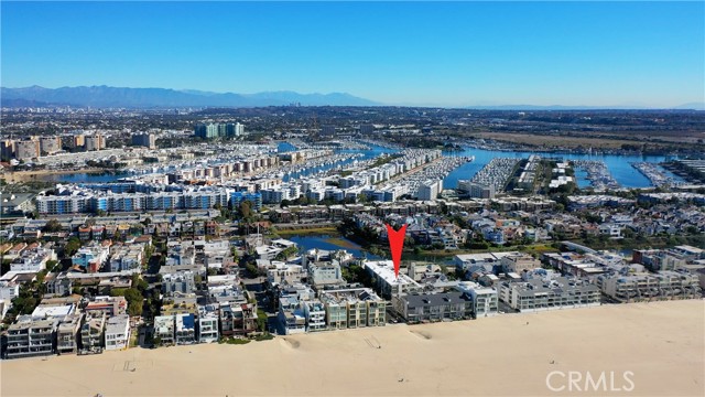 Detail Gallery Image 33 of 36 For 20 Ironsides St #17,  Marina Del Rey,  CA 90292 - 3 Beds | 3/1 Baths