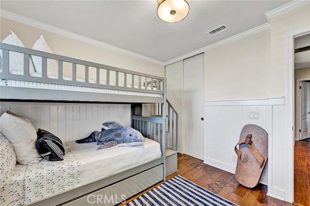 Image 47 of 60 For 20012 Mural Circle