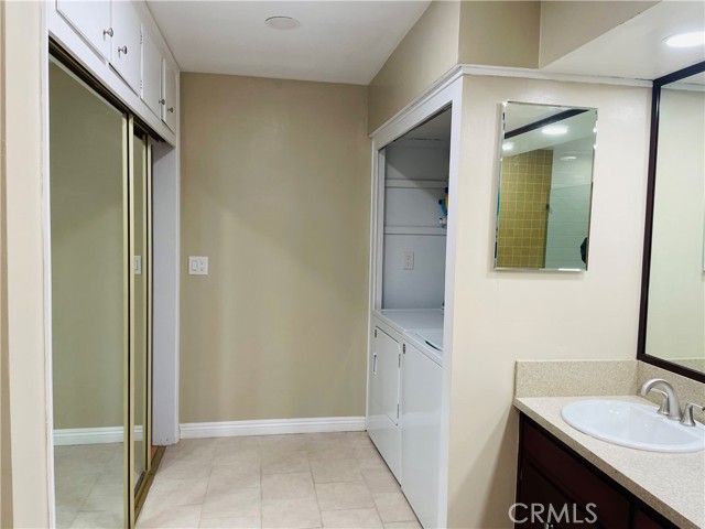 Detail Gallery Image 13 of 16 For 705 Yarmouth Rd, Palos Verdes Estates,  CA 90274 - 4 Beds | 3 Baths