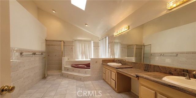 Image 17 of 32 For 1389 Hillside Street