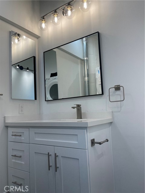 Detail Gallery Image 39 of 75 For 420 S San Pedro St #102,  Los Angeles,  CA 90013 - 2 Beds | 1/1 Baths