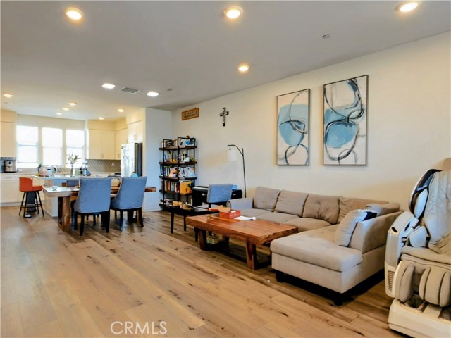 Detail Gallery Image 5 of 12 For 1982 Orchard, Placentia,  CA 92870 - 3 Beds | 3/1 Baths