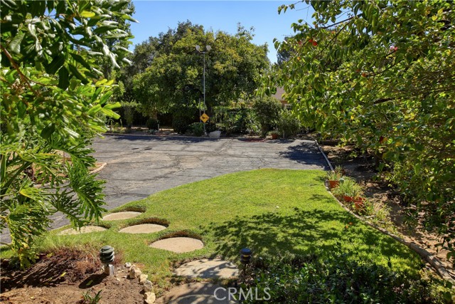 1914 Lyans Drive photo 25
