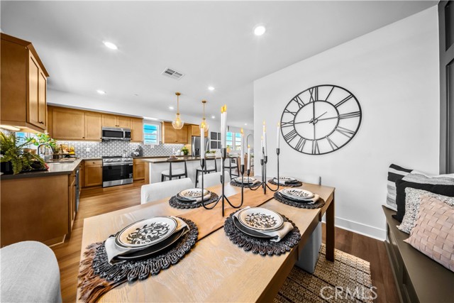 Detail Gallery Image 6 of 19 For 2861 via Descanso, Camarillo,  CA 93012 - 3 Beds | 2/1 Baths