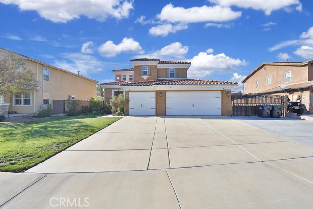 Detail Gallery Image 2 of 36 For 7603 Bristol Bay Cir, Corona,  CA 92880 - 3 Beds | 2/1 Baths