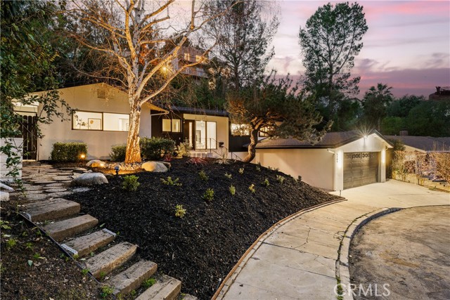 Detail Gallery Image 36 of 44 For 5105 Tendilla, Woodland Hills,  CA 91364 - 3 Beds | 2 Baths