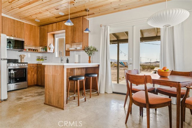 79124 Valle Vista Road, 29 Palms CA: https://media.crmls.org/medias/7faaa139-c04a-4de8-b4a8-4f96aa99aad3.jpg