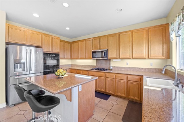 Detail Gallery Image 12 of 57 For 31920 Cedarhill, Lake Elsinore,  CA 92532 - 5 Beds | 3/1 Baths