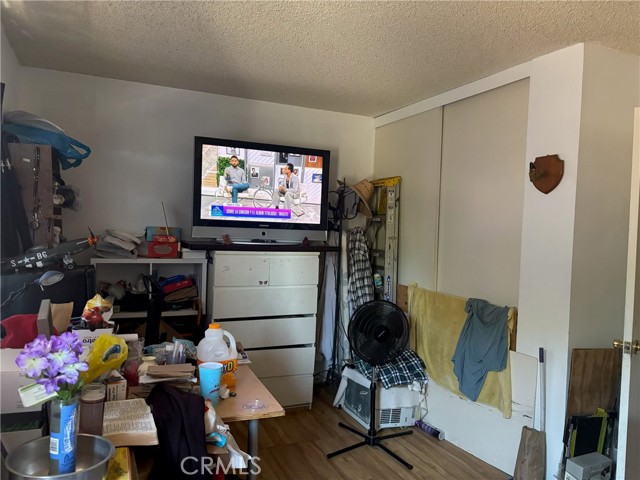 8457 Burnet Avenue, 1 photo 4