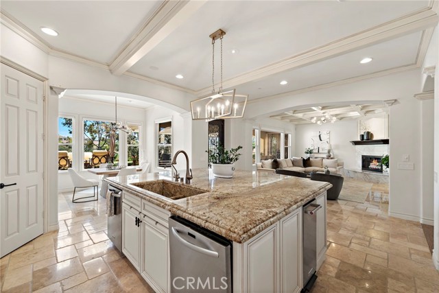 10 Corte Vizcaya, San Clemente CA: https://media.crmls.org/medias/7fac12d2-6f25-4a51-a58f-8e4b856c9f09.jpg