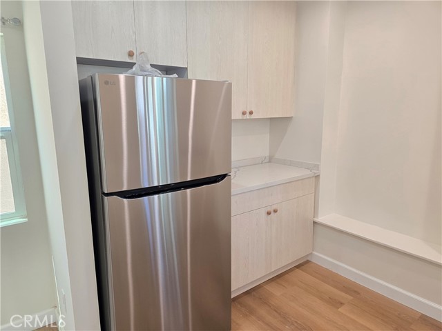 Detail Gallery Image 7 of 7 For 642 W Glenoaks Bld a,  Glendale,  CA 91202 - 0 Beds | 1 Baths