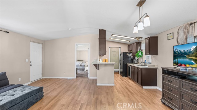 Detail Gallery Image 2 of 14 For 220 Camino Corto #39,  Vista,  CA 92083 - 2 Beds | 2 Baths