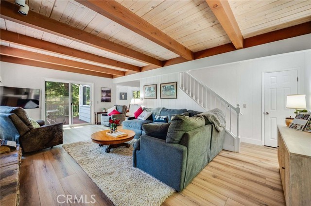 Detail Gallery Image 8 of 42 For 395 Primrose Cir #1-2,  Lake Arrowhead,  CA 92352 - 4 Beds | 3 Baths