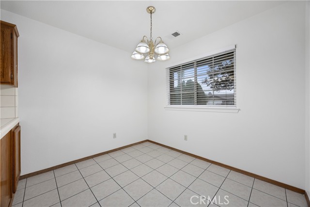 Detail Gallery Image 11 of 23 For 1644 W Date Ave, Porterville,  CA 93257 - 3 Beds | 2 Baths