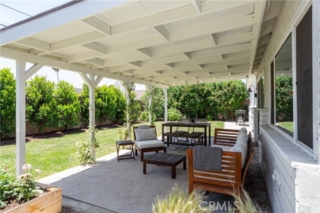 2136 E Jackson Avenue, Orange CA: https://media.crmls.org/medias/7fad9719-e2bd-4fbe-b4b9-747bd0d2348c.jpg