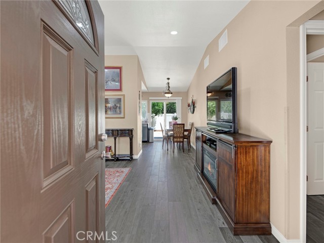 Detail Gallery Image 10 of 30 For 25690 Neblina Ct, Valencia,  CA 91355 - 2 Beds | 2 Baths