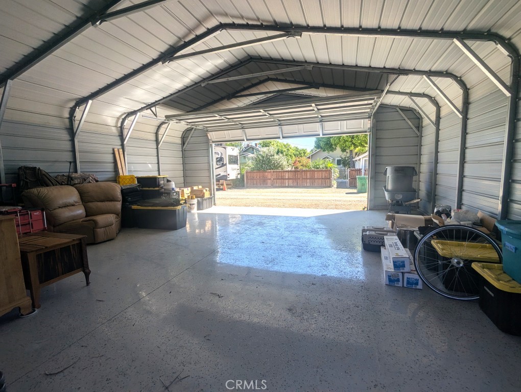 https://media.crmls.org/medias/7fae0d7b-7c6a-40ae-8226-79f3405a52a2.jpg?preset=X-Large