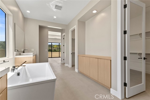 12031 Northstar Lane, Porter Ranch CA: https://media.crmls.org/medias/7fae5bb0-d3fb-4883-895d-a727d5e1b587.jpg