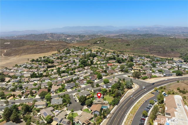 152 Ventana Court, Thousand Oaks CA: https://media.crmls.org/medias/7faf71df-296e-4ec6-a765-231522767ca4.jpg