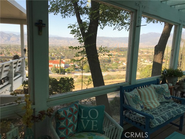 28291 Vista Del Valle, Hemet CA: https://media.crmls.org/medias/7fafd140-c195-40ac-be5b-fded2c5c021c.jpg