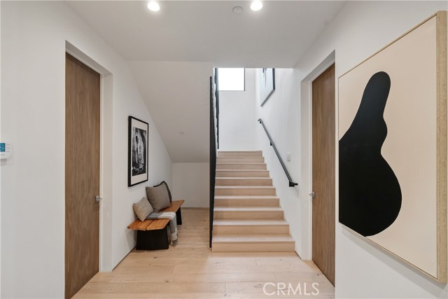 Detail Gallery Image 21 of 36 For 4242 Vantage Ave, Studio City,  CA 91604 - 5 Beds | 4/1 Baths