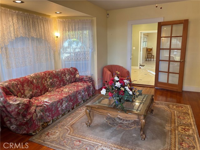 Detail Gallery Image 3 of 41 For 2027 Palm Ave, Chico,  CA 95926 - 3 Beds | 2 Baths