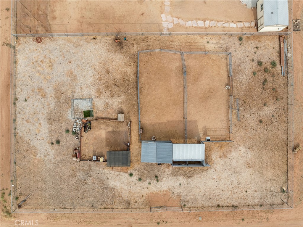 https://media.crmls.org/medias/7fb12198-c208-48aa-88db-61a38b1b2dbf.jpg?preset=X-Large