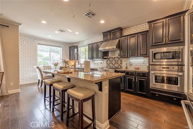 Detail Gallery Image 6 of 63 For 28322 Chisel Ct, Valencia,  CA 91354 - 5 Beds | 4 Baths