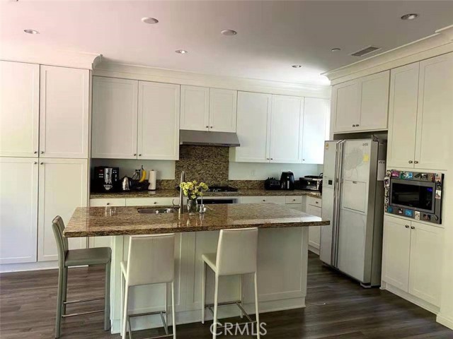 Detail Gallery Image 8 of 11 For 78 Birmingham, Irvine,  CA 92620 - 4 Beds | 3 Baths