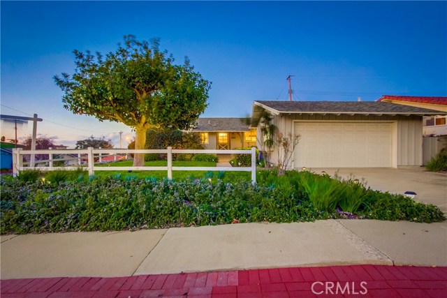 5753 Wildbriar Drive, Rancho Palos Verdes, California 90275, 3 Bedrooms Bedrooms, ,2 BathroomsBathrooms,Residential,Sold,Wildbriar,SB17035697