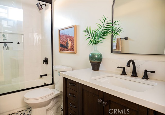 Detail Gallery Image 66 of 75 For 2840 Potomac Ave #1/2,  Los Angeles,  CA 90016 - 2 Beds | 1 Baths